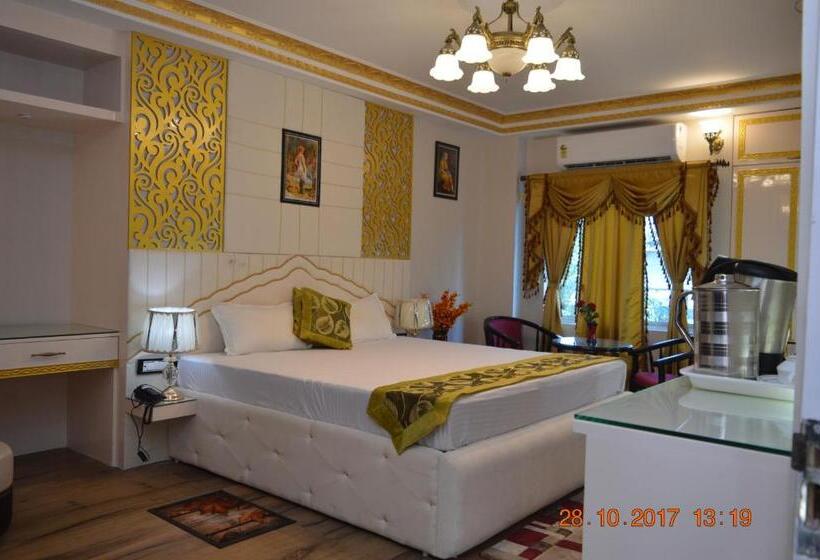 חדר סופריור, Biswanath