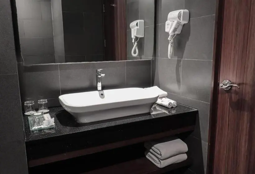 エクゼクティブルーム, Golden Tulip Essential Makassar