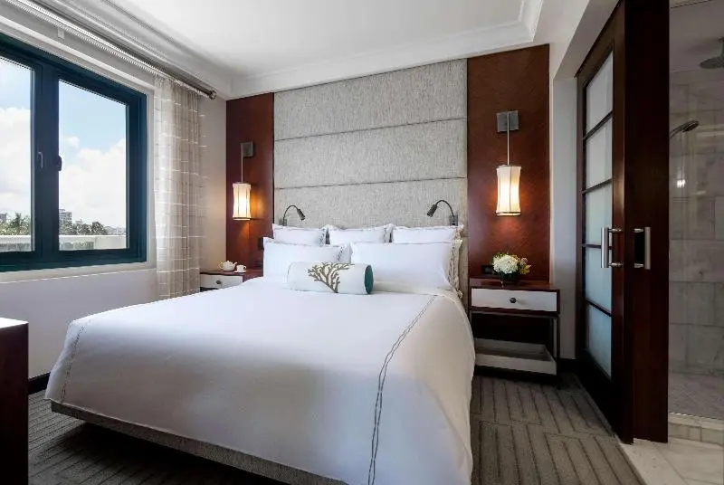 デラックスルーム, Golden Tulip Essential Makassar