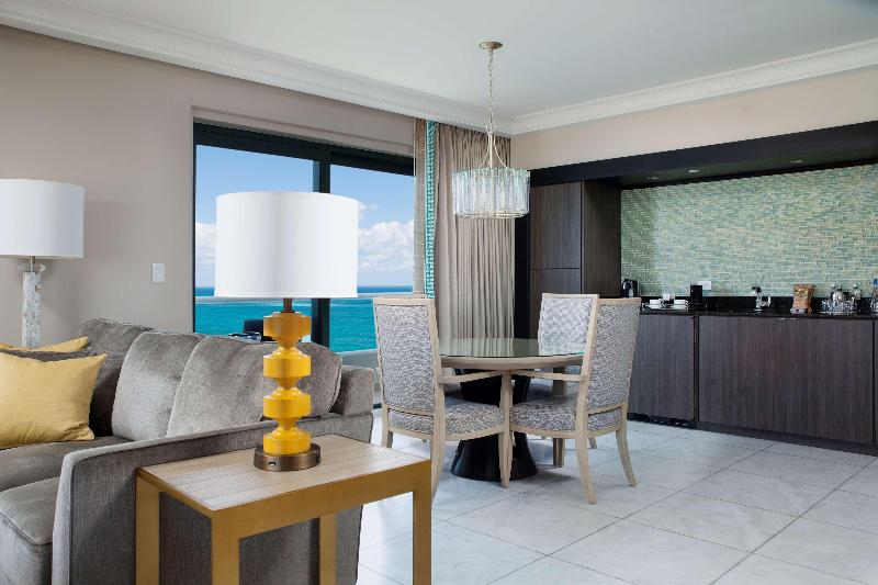 חדר דלוקס, Golden Tulip Essential Makassar