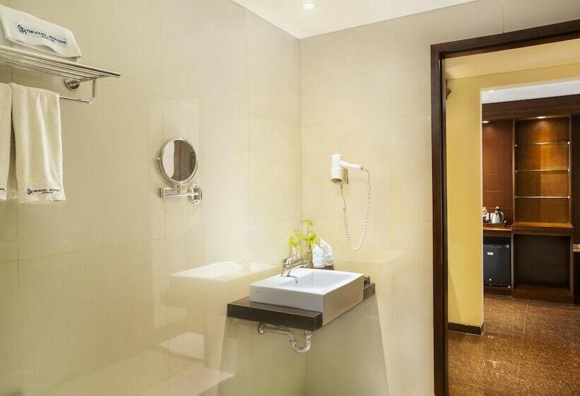Номер Deluxe с Балконом, Grand Rohan Jogja