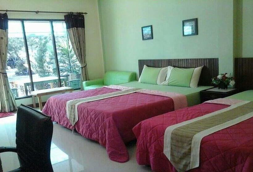 Трехместный Номер Deluxe, Laguna Resort