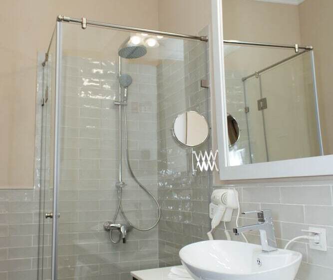 Cameră Standard, Madison