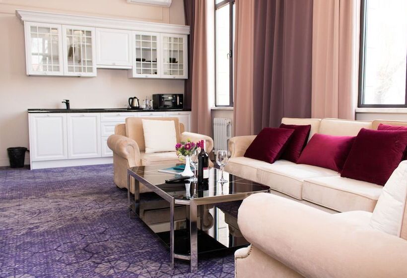 Cameră Deluxe, Madison