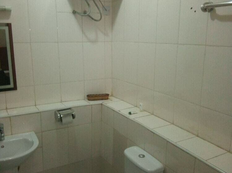 اتاق استاندارد با تخت دوبل, Top Rank Hotel Galaxy Enugu