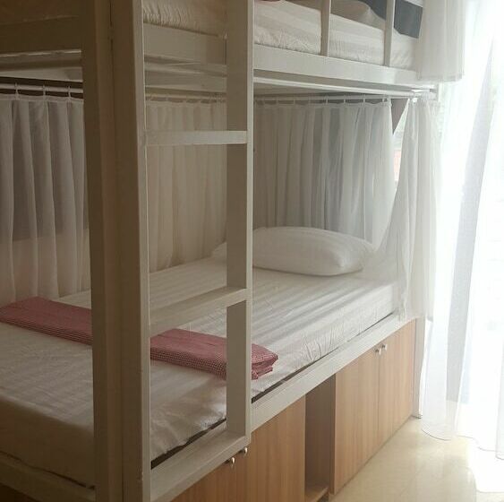 تختخواب در اتاق مشترک, Amy 2 Hostel Hue