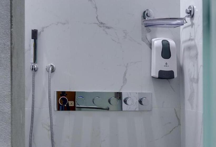 آپارتمان سوپریور 1 خوابه, Eleven Hotel And Hall