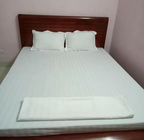 اتاق استاندارد چهار تخته, Ha Nhi