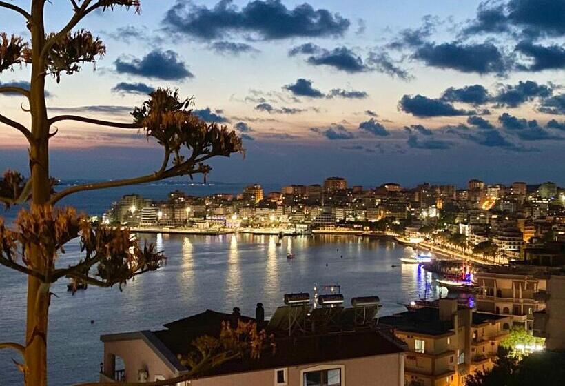 غرفة قياسية مزوَّدة بشُرفة, Metali