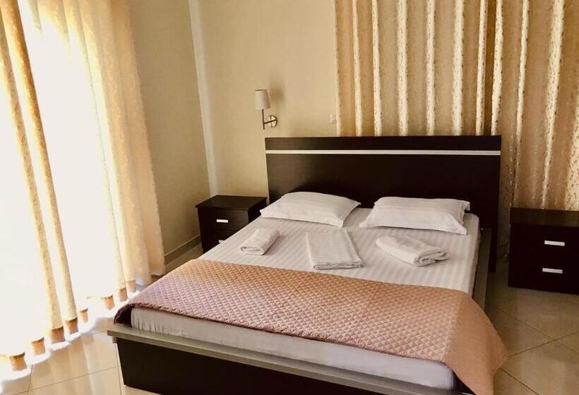 شقة غرفة واحدة, Metali