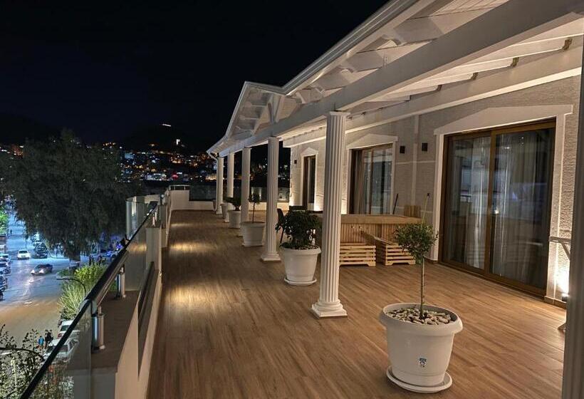 جناح عائلي, Metali