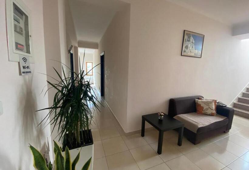 شقة سوبريور غرفة واحدة, Metali