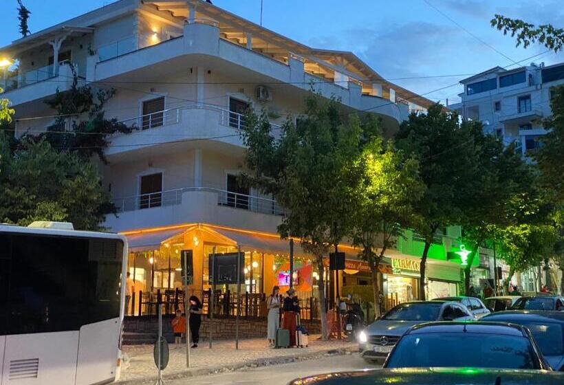 إستديو قياسى مزود بشرفة, Metali