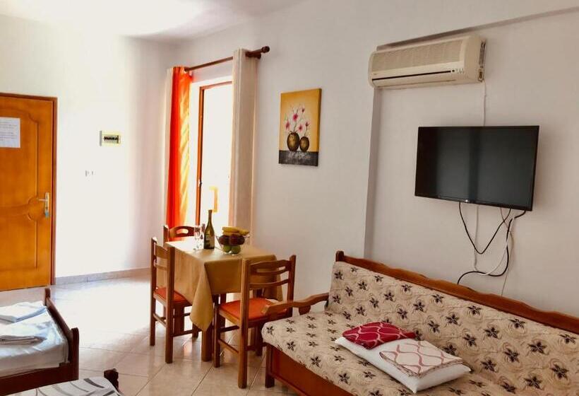 إستديو قياسى مزود بشرفة, Metali