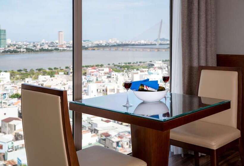 سوئیت با چشمانداز رودخانه, Mitisa Hotel Da Nang   Near Dragon Bridge