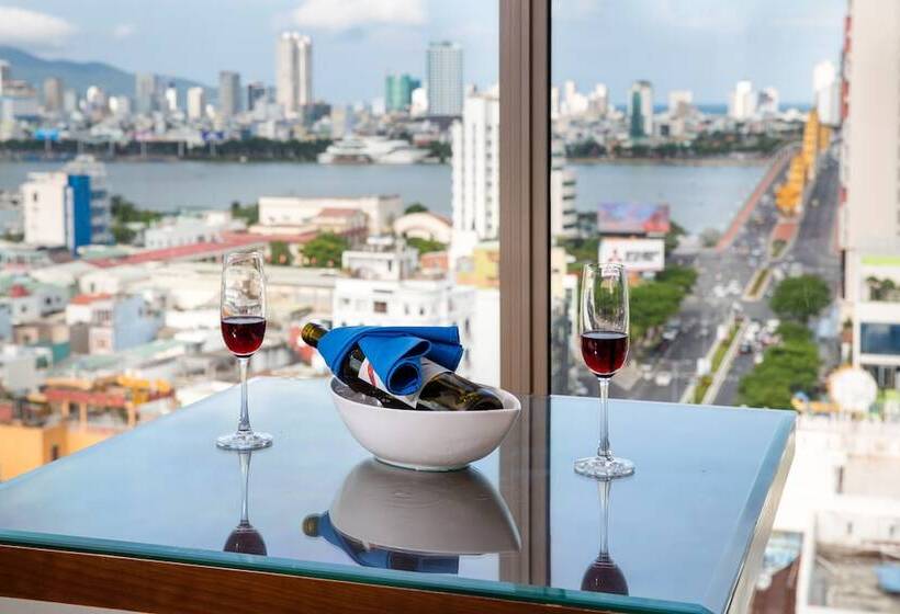 سوئیت با چشم‌انداز رودخانه, Mitisa Hotel Da Nang   Near Dragon Bridge