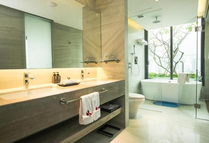 سوئیت با بالکن, New Orient Hotel Da Nang