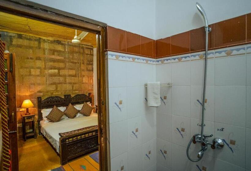 디럭스 룸, Rajmandir