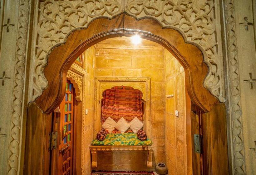 패밀리 룸, Rajmandir