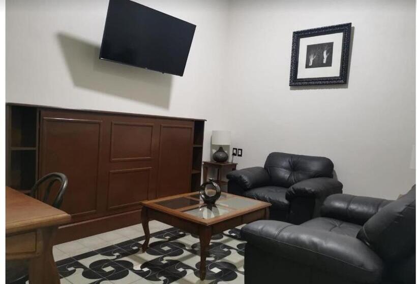 سوییت اجرایی, Siglo Xvii Art Gallery