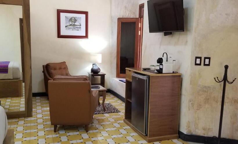 سوییت خانوادگی, Siglo Xvii Art Gallery