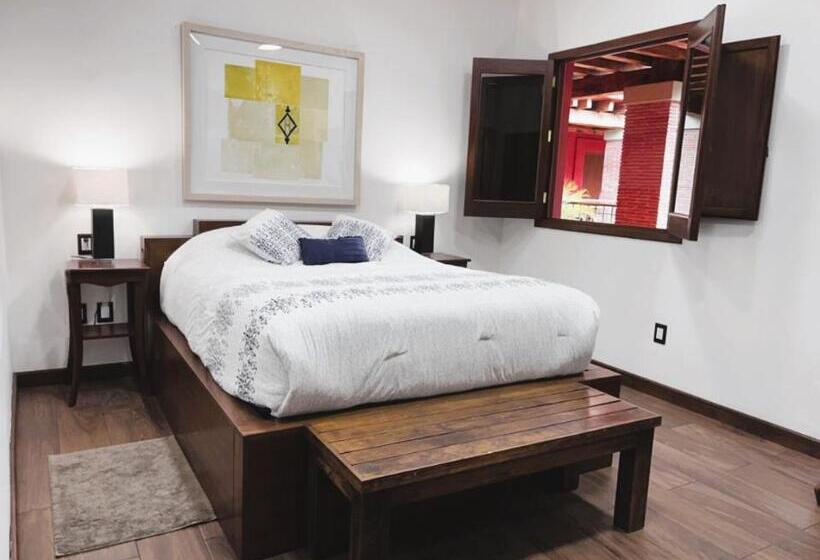 اتاق لوکس, Siglo Xvii Art Gallery