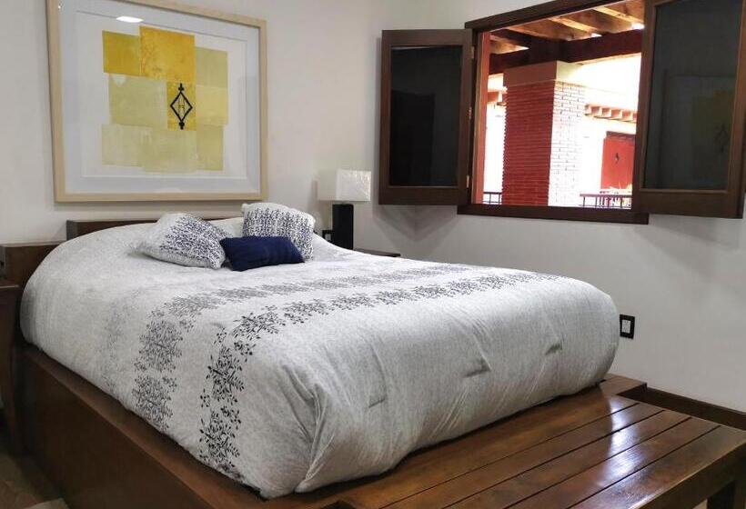 اتاق لوکس, Siglo Xvii Art Gallery