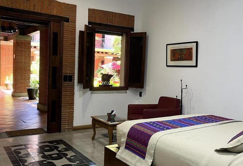 سوییت جونیور, Siglo Xvii Art Gallery