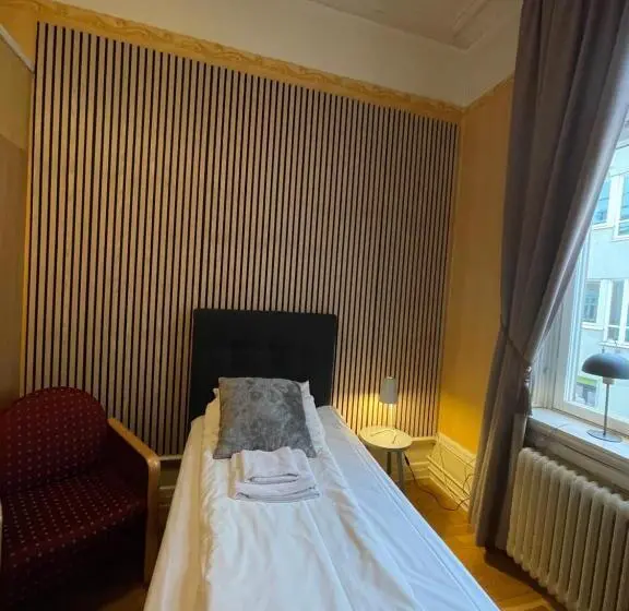 Standard Yhden Hengen Huone, Lilla Hotellet