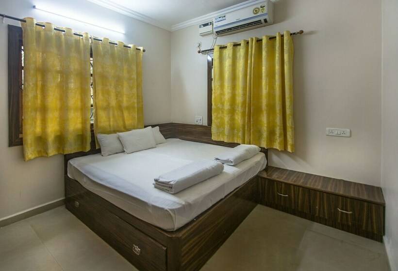 豪华房间, Moustache Goa Cowork Hostel