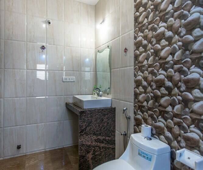 共用房间的床, Moustache Goa Cowork Hostel