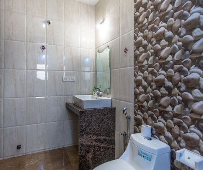 共用房间的床, Moustache Goa Cowork Hostel