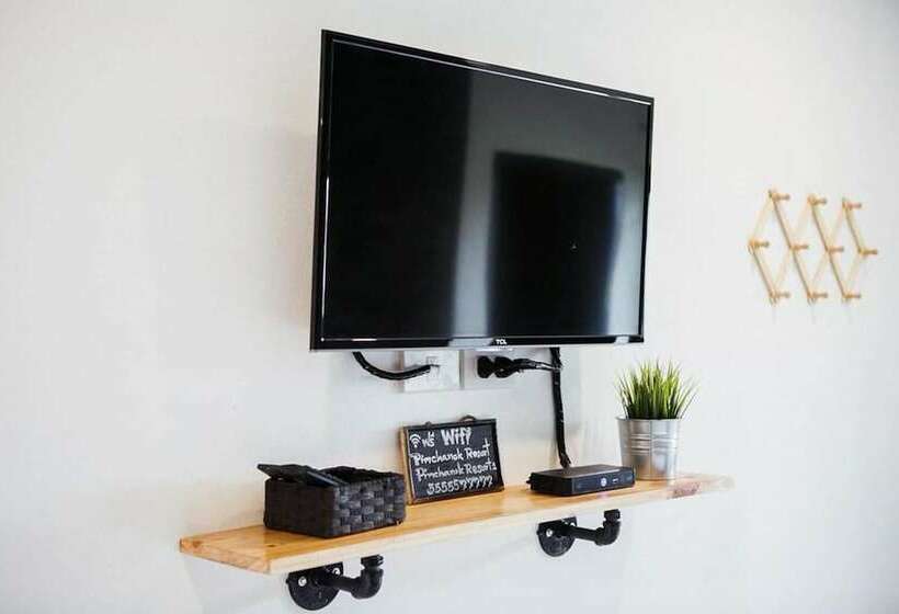 اتاق لوکس با بالکن, Pimchanok Resort