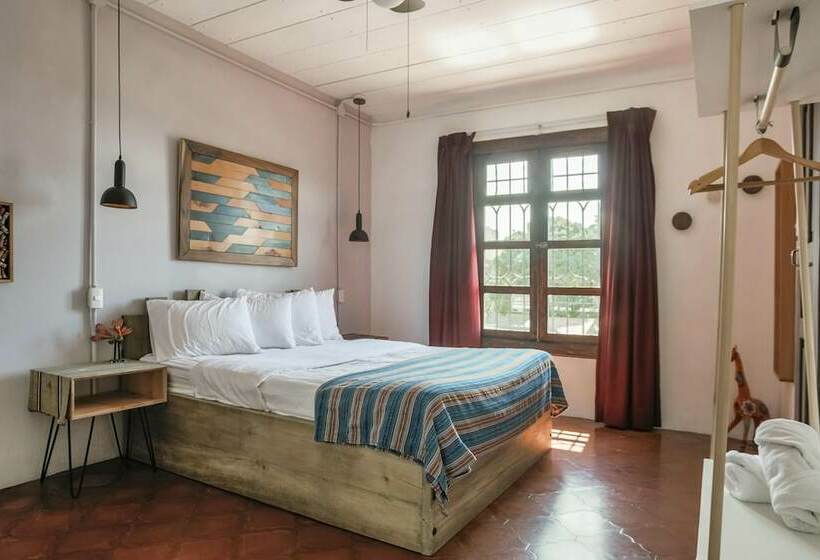 اتاق لوکس, Socialtel Antigua Formerly Selina Antigua