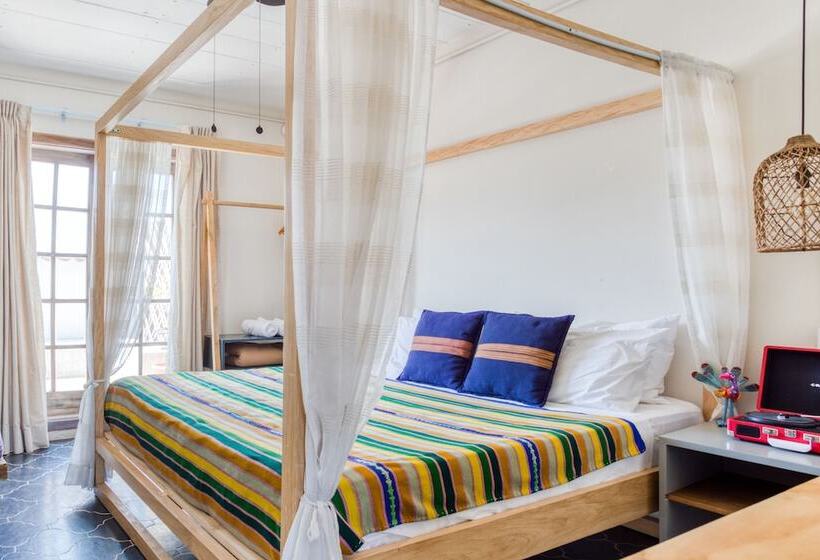 اتاق لوکس, Socialtel Antigua Formerly Selina Antigua