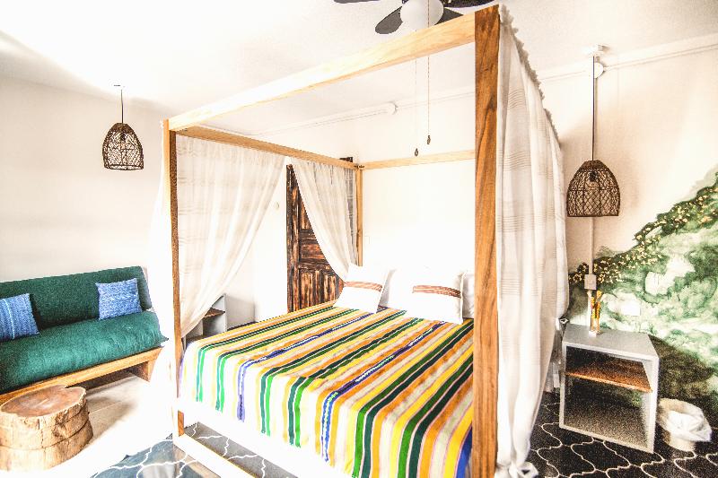 اتاق لوکس, Socialtel Antigua Formerly Selina Antigua