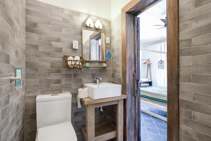 اتاق لوکس, Socialtel Antigua Formerly Selina Antigua