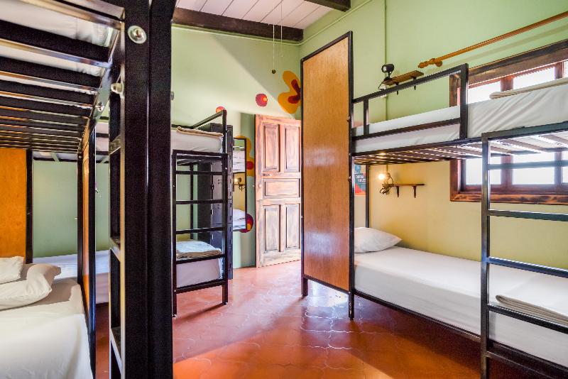 تختخواب در اتاق مشترک, Socialtel Antigua   Formerly Selina Antigua