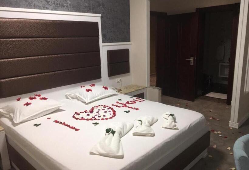 اتاق لوکس, Admiral