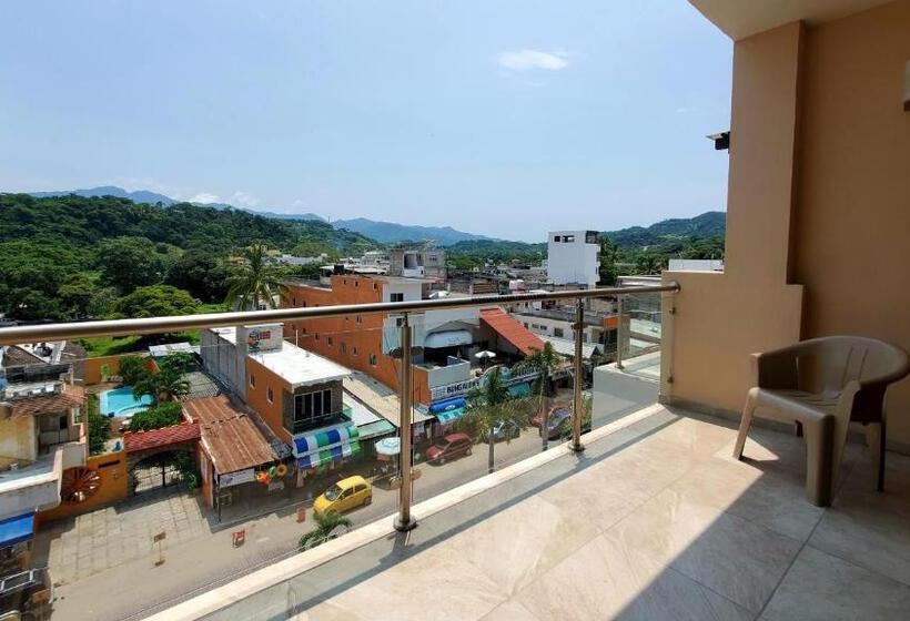 Полулюкс с Балконом, Aurora Resort