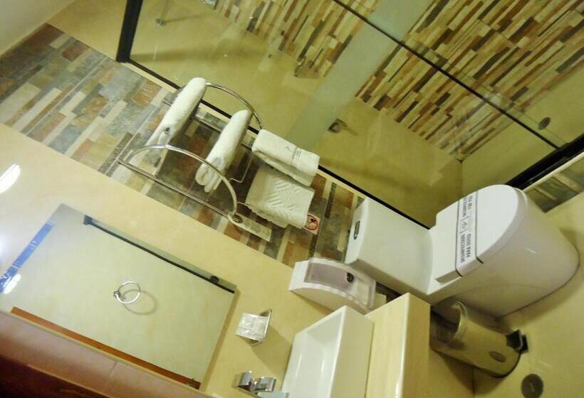 غرفة قياسية ثلاثية, San Francisco Cusco