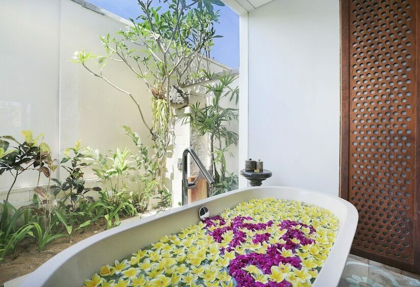 Люкс, The Alantara Sanur
