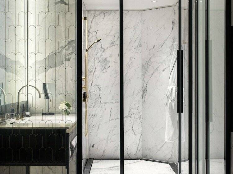 اتاق لوکس, The Murray, Hong Kong, A Niccolo