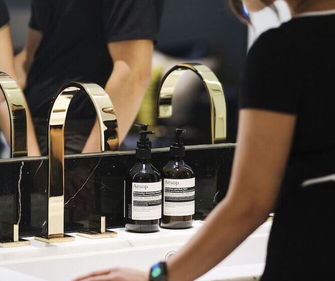 سوییت, The Murray, Hong Kong, A Niccolo