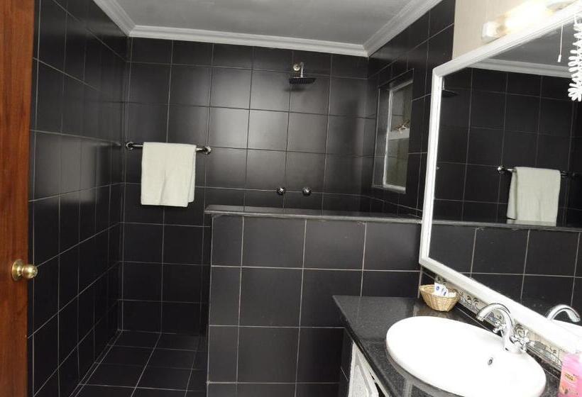 豪华房间, The Noble Hotel & Conference Centre