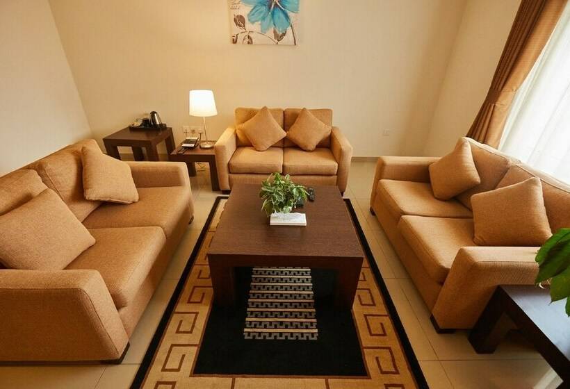 سوییت لوکس, Bristol Palace