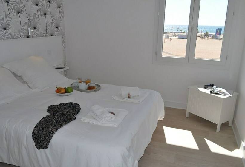 Семейный Номер, Hôtel De La Mer