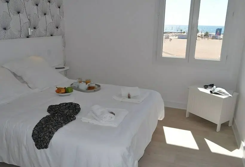 Perhehuone, Hôtel De La Mer