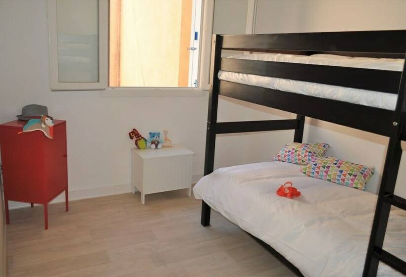 غرفة عائلية, Hôtel De La Mer