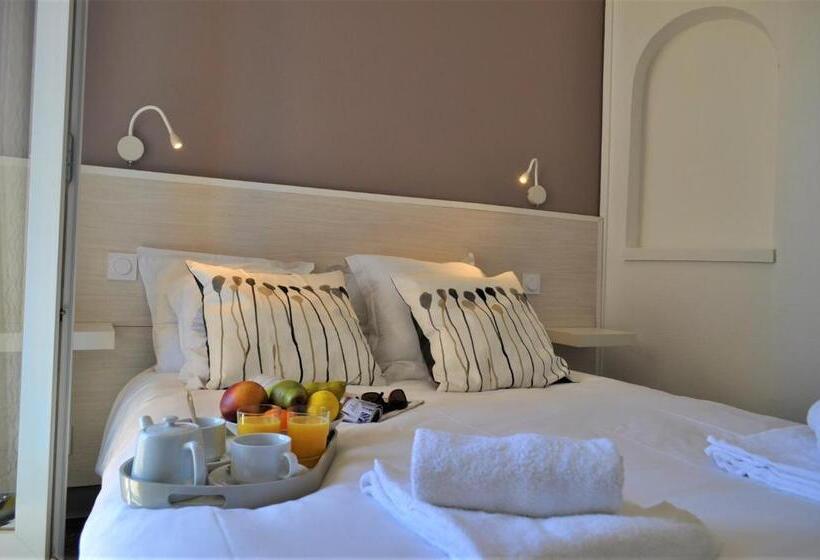 غرفة قياسية مزوَّدة بشُرفة, Hôtel De La Mer